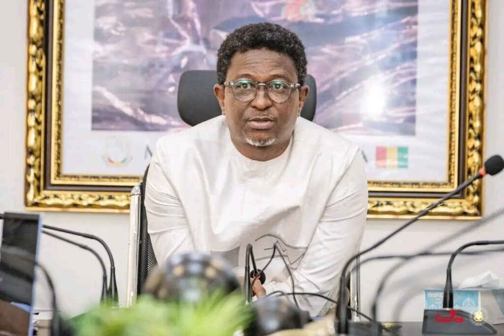 « Imposer la qualité autour de vous » : Alpha Bacar Barry fixe les standards de l’excellence pédagogique