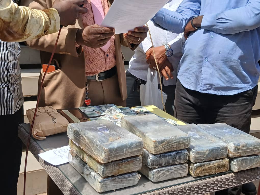 Trafic de drogue : 11 kg de cocaïne saisis, deux suspects arrêtés entre Conakry et Boké